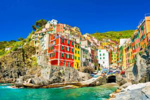 Wycieczka DJ LLORET Paryż i Cinque Terre ALL INCL. 2026